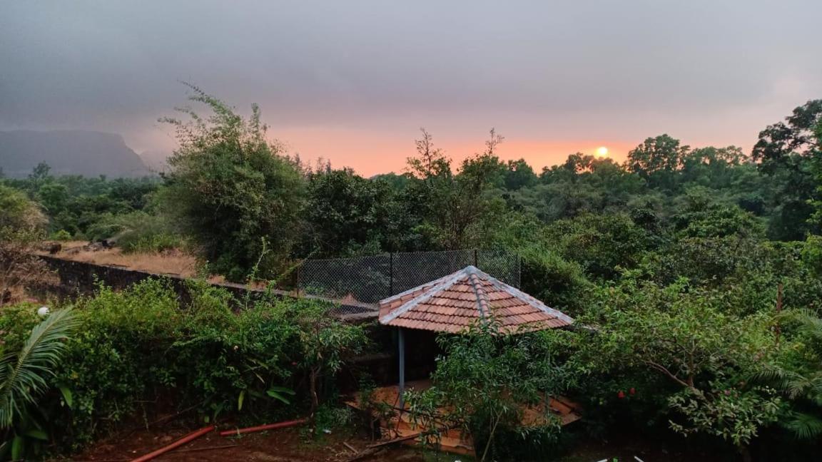Nature Villa, Dukes Den Khandala Εξωτερικό φωτογραφία